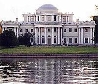 На сегодняшний день в Петербурге при окраске фасадов известь наиболее популярна, это касается как нового строительства, так и реставрации